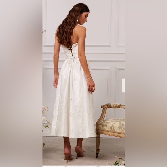 The Lucia Dress in White Baroque Floral V. Chapman corset jacquard - Picture 3 of 13